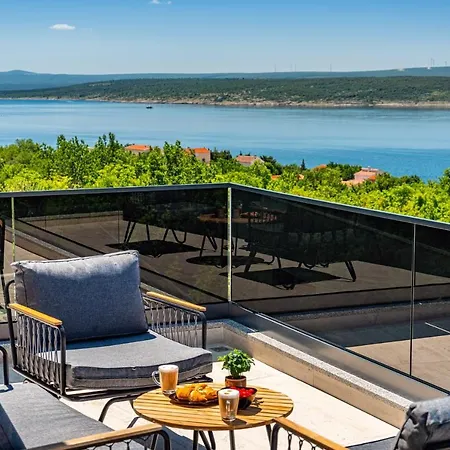 Beautiful Hill Villa *