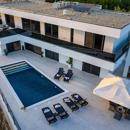 Villa Beautiful Hill *